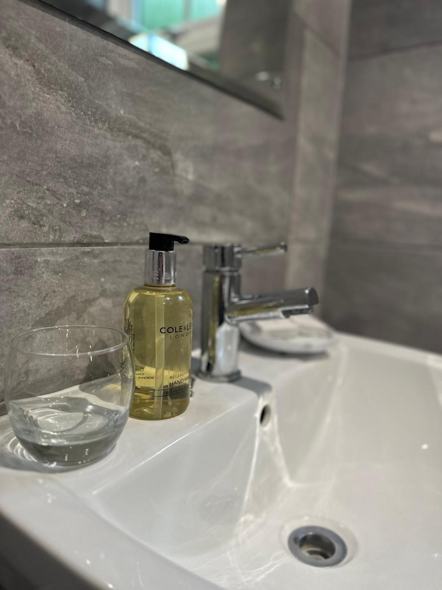 Station House Holiday Cottages, Exclusively For Grown Ups, Thornton Dale Pickering Ngoại thất bức ảnh